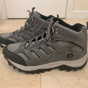 G.H. Bass & Co Men’s Hiker Mid-Top Hiking Boots, US 9, EUC